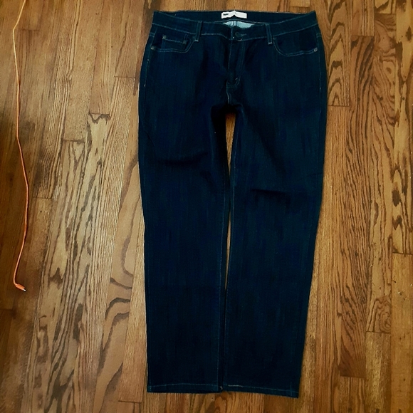 Levi's Mid Rise Skinny Leg Size 16 NWOT - Picture 6 of 13